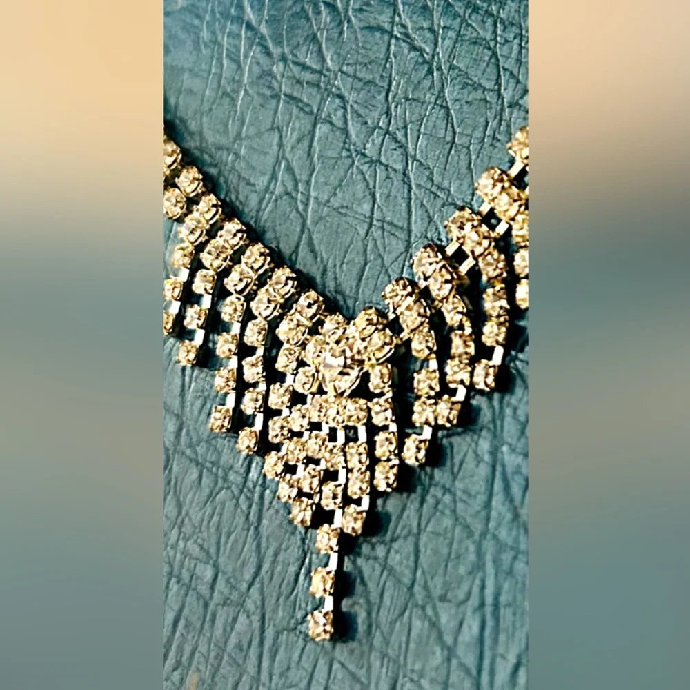 Rhinestone Fringe Necklace - Women Jewelry - Picture 8 of 8